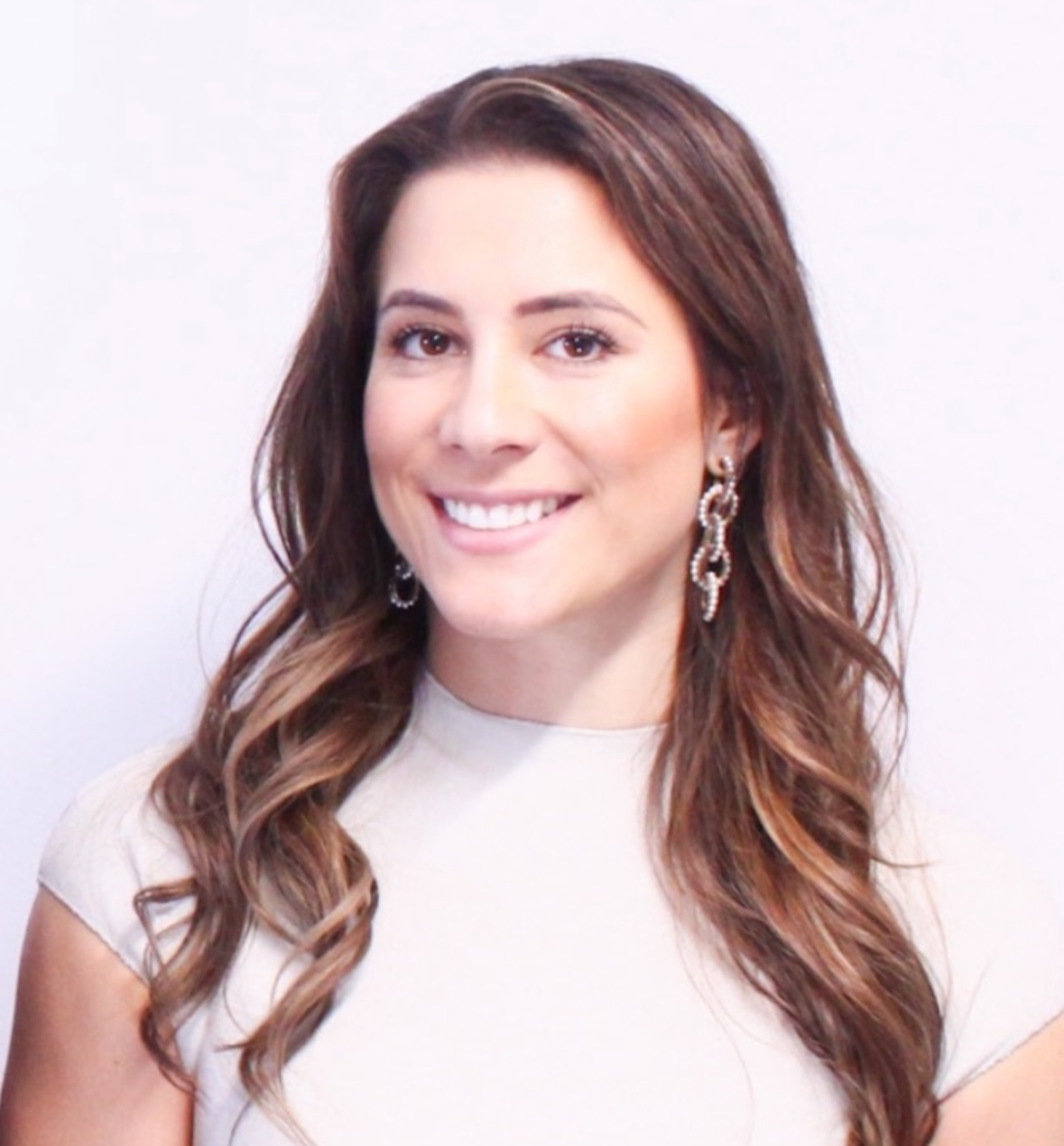 Mrs Veronica Giudice is a leading private dietitian in London specialising in weight management, GLP-1 therapy, sports nutrition and women’s health. Book at LSDC Healthcare.