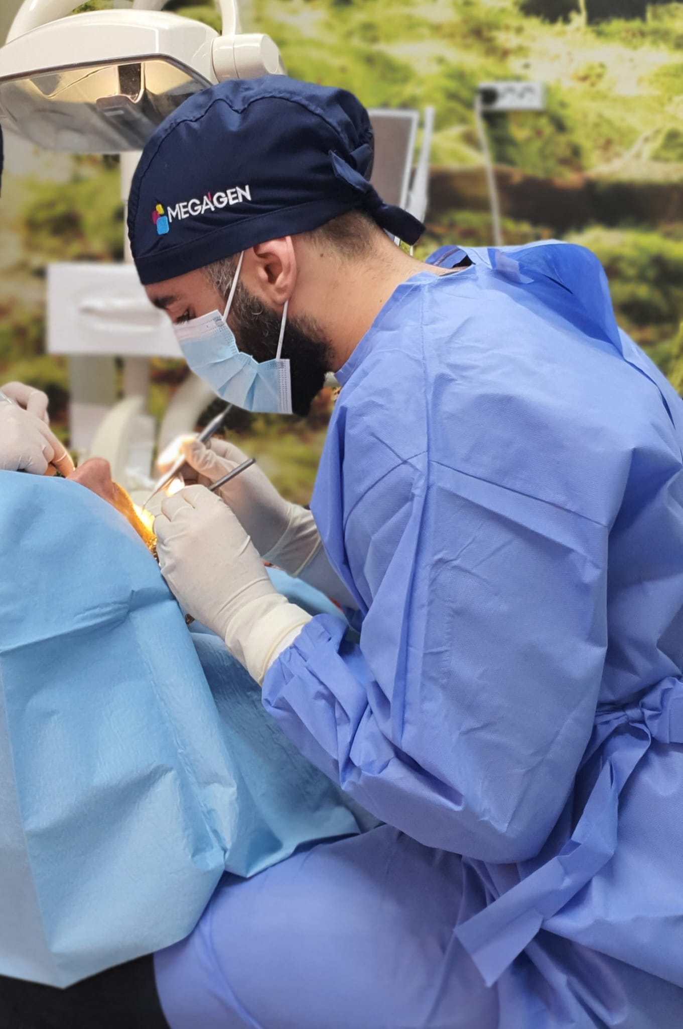 Dr Mohammed Albusoda treating a patient at LSDC Healthcare